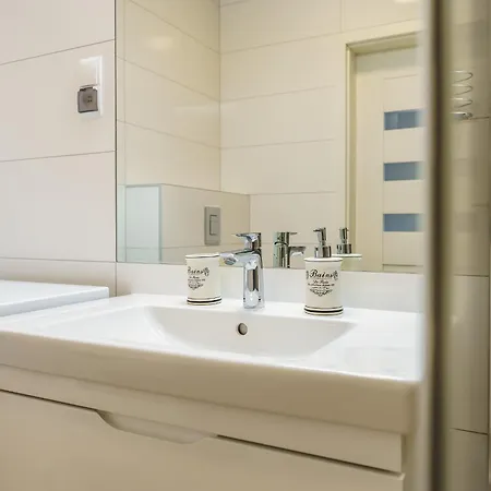 Nadmorskie Tarasy Z Basenami - Navigator *