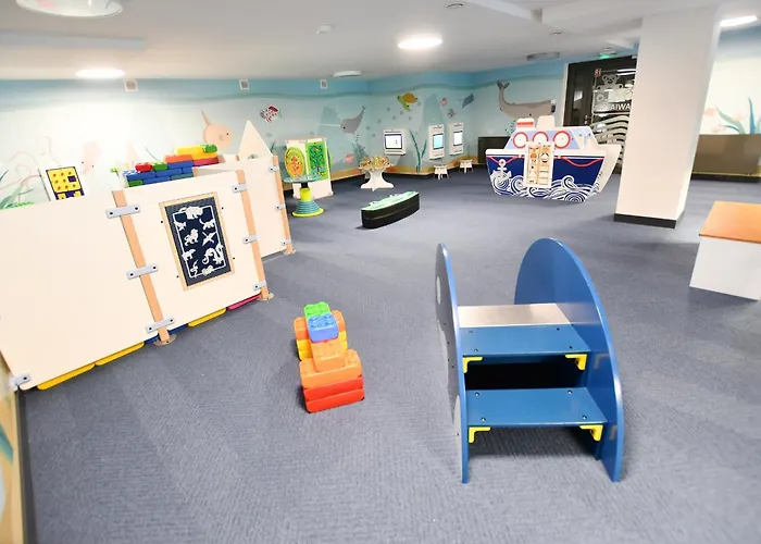 Nadmorskie Tarasy Z Basenami - Navigator