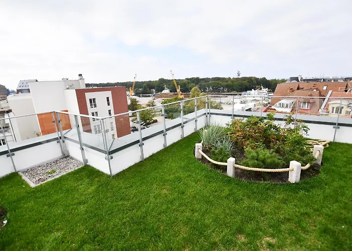 Nadmorskie Tarasy Z Basenami - Navigator Kołobrzeg