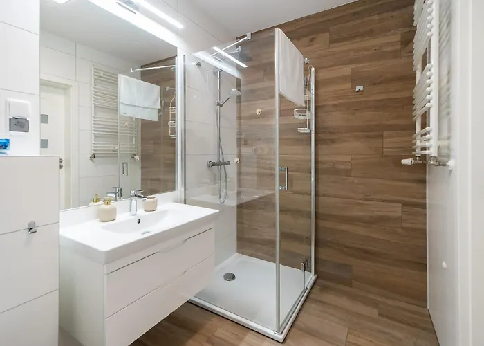 Nadmorskie Tarasy Z Basenami - Navigator